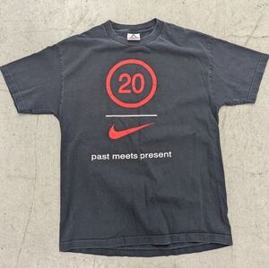 Vintage Nike Footlocker Graphic T-shirt